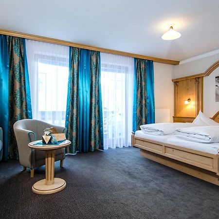 Sporthotel Almhof Ischgl Bagian luar foto